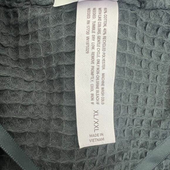 Auden Robe Women's XL/XXL Dark Gray Waffle Belted Split Neck Pouch Pockets - Picture 7 of 7